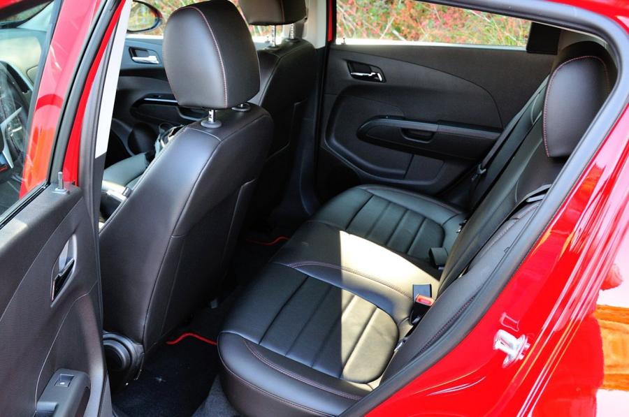  Chevrolet Sonic RS 2013 года  (фото 17 из 55)